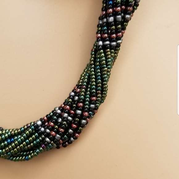 VINTAGE CZECH GLASS SEED BEAD ORNATE FLORAL PATTERN NECKLACE - Picture 4 of 7